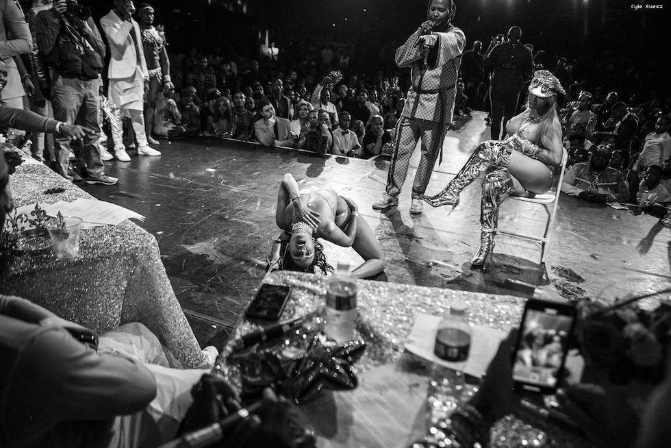 Black and white photos of the sex siren category.