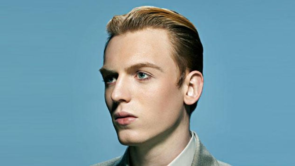 Bowieprettythingswhitedukexcr