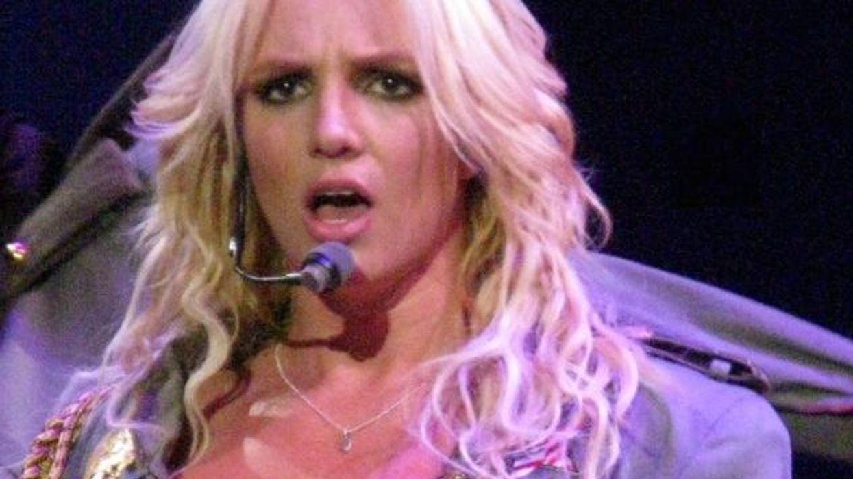 Britneyspearsxfactorlead_0