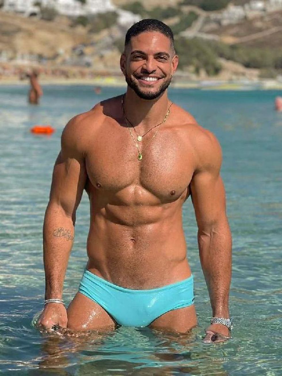12 Sexy Pics Of Your Fave Pit Crew Members From Rupauls Drag Race 