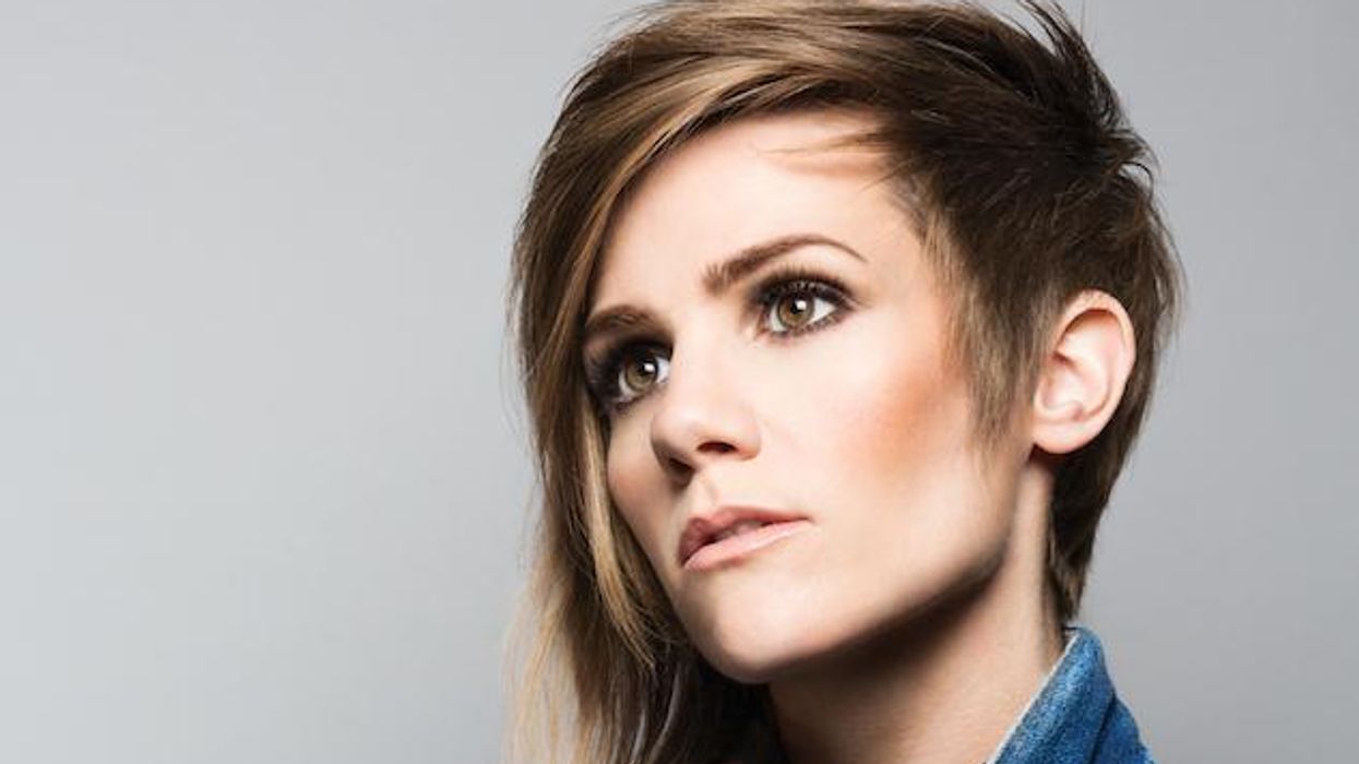 Cameronesposito_by%20mandee%20johnson