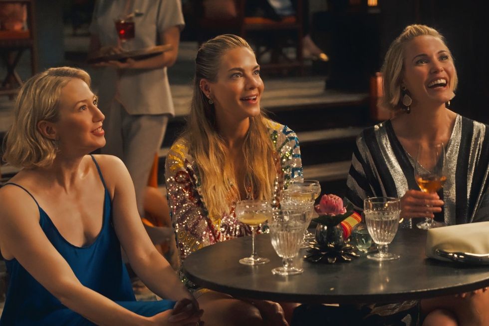 Carrie Coon, Michelle Monaghan, and Leslie Bibb on The White Lotus season 3 episode 2