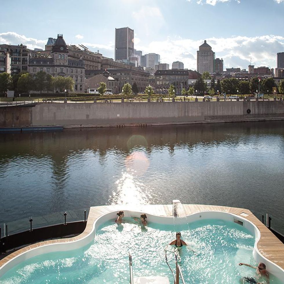 Cheng's Fall '18 Collection is the Lovechild of Anna May Wong & Marlene Dietrich