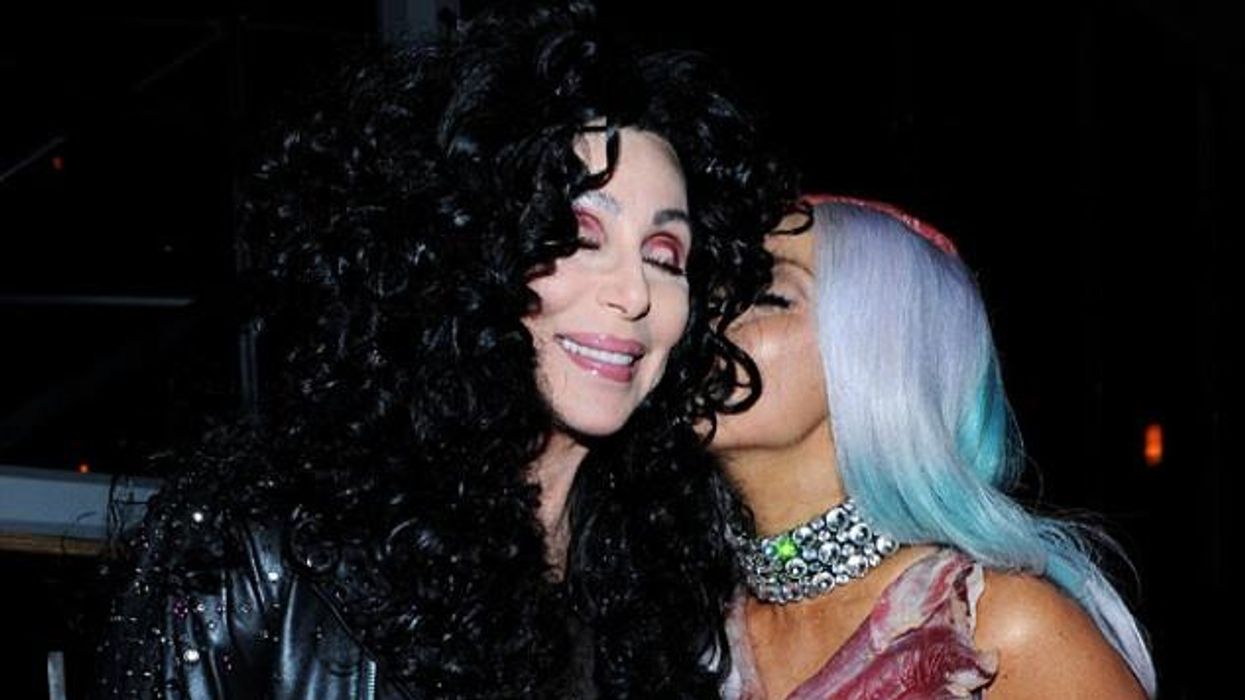 Cher-gaga-rotator