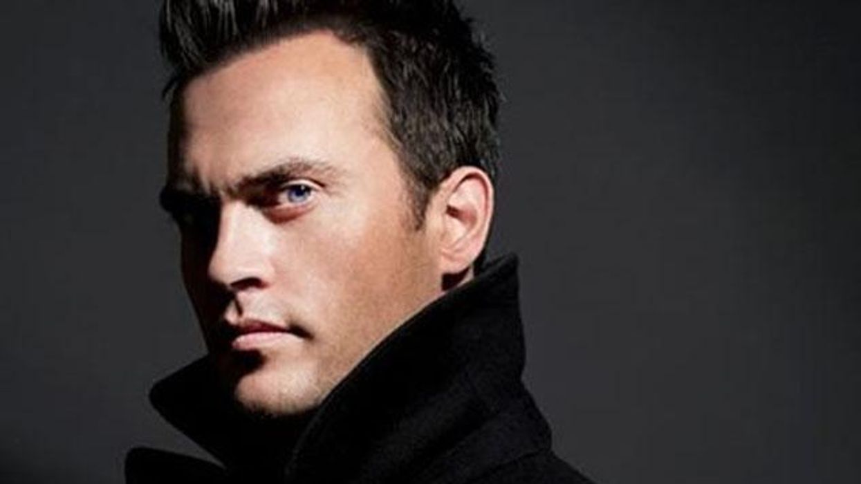 Cheyenne-jackson-633_375