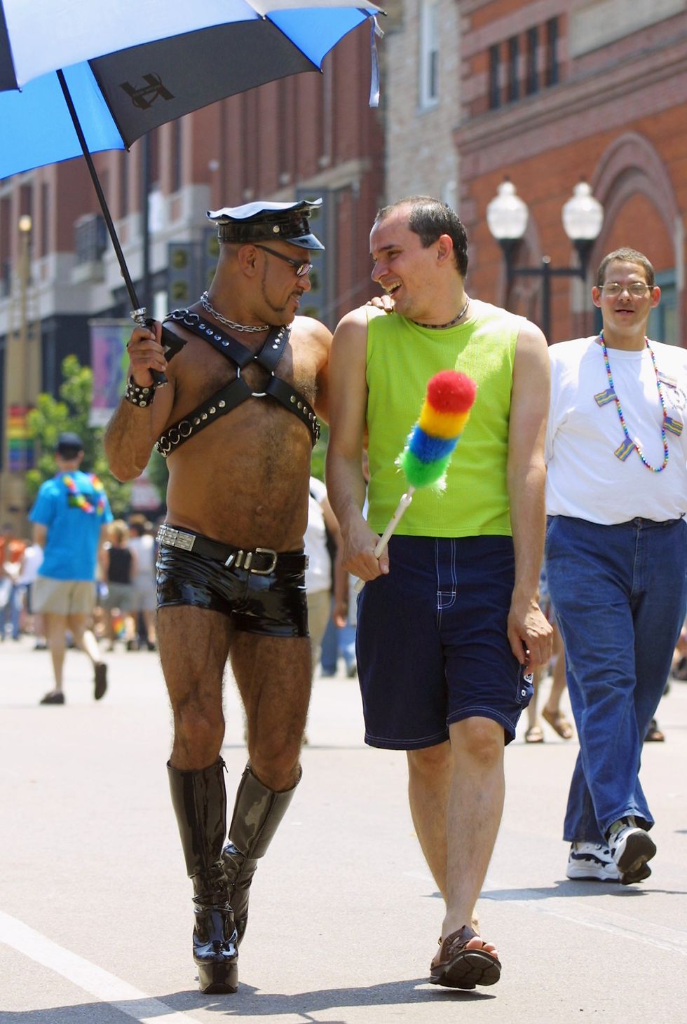 chicago gay pride couple