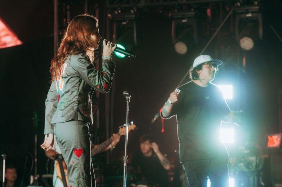 Clairo_coachella_2019_weekend_1_mojave_tent_1