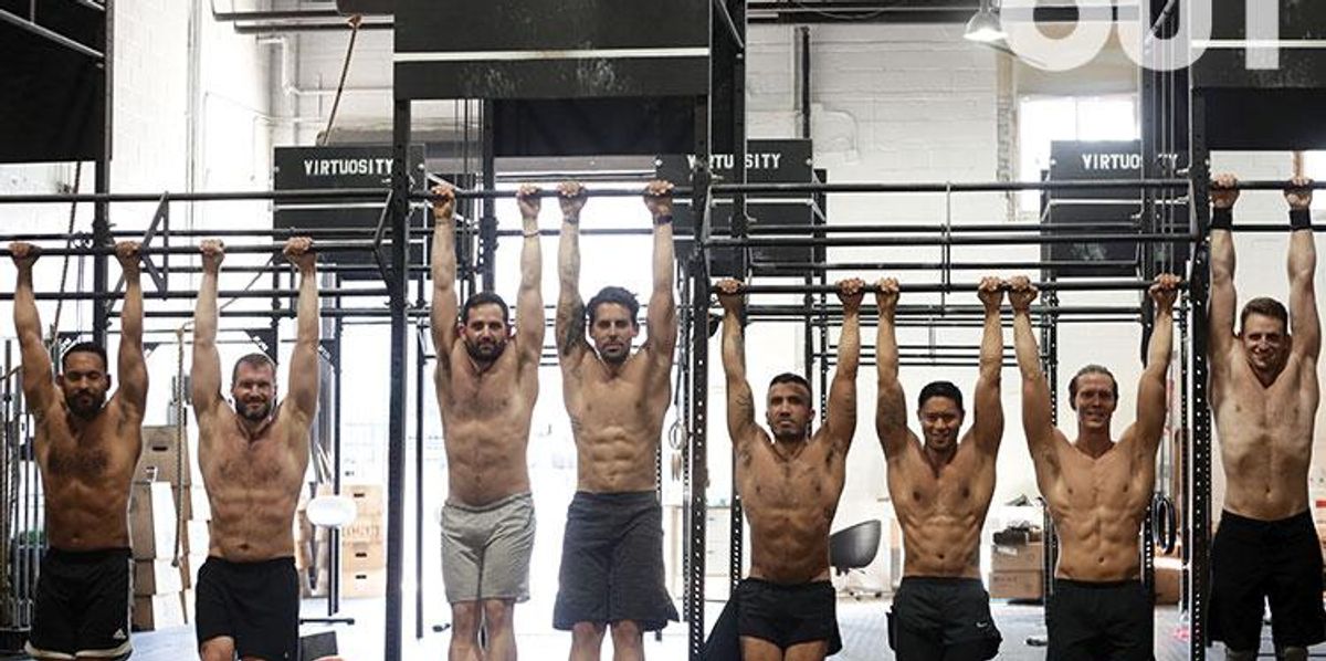 Hot Guys Crossfit - Muscle and Sweat