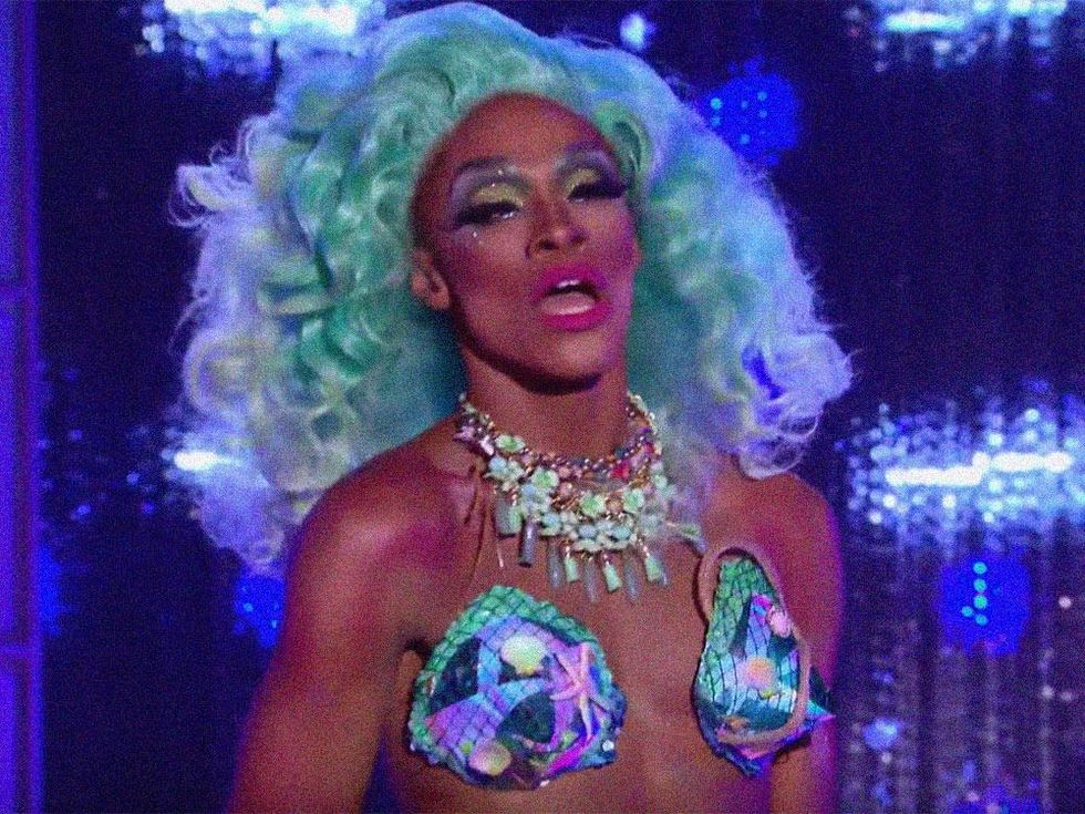 "Cut to the Feeling," Carly Rae Jepsen (Season 10, Episode 7)