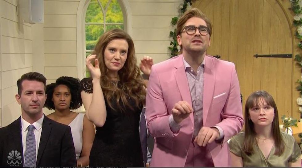 Dan Levy and Kate McKinnon giving objections