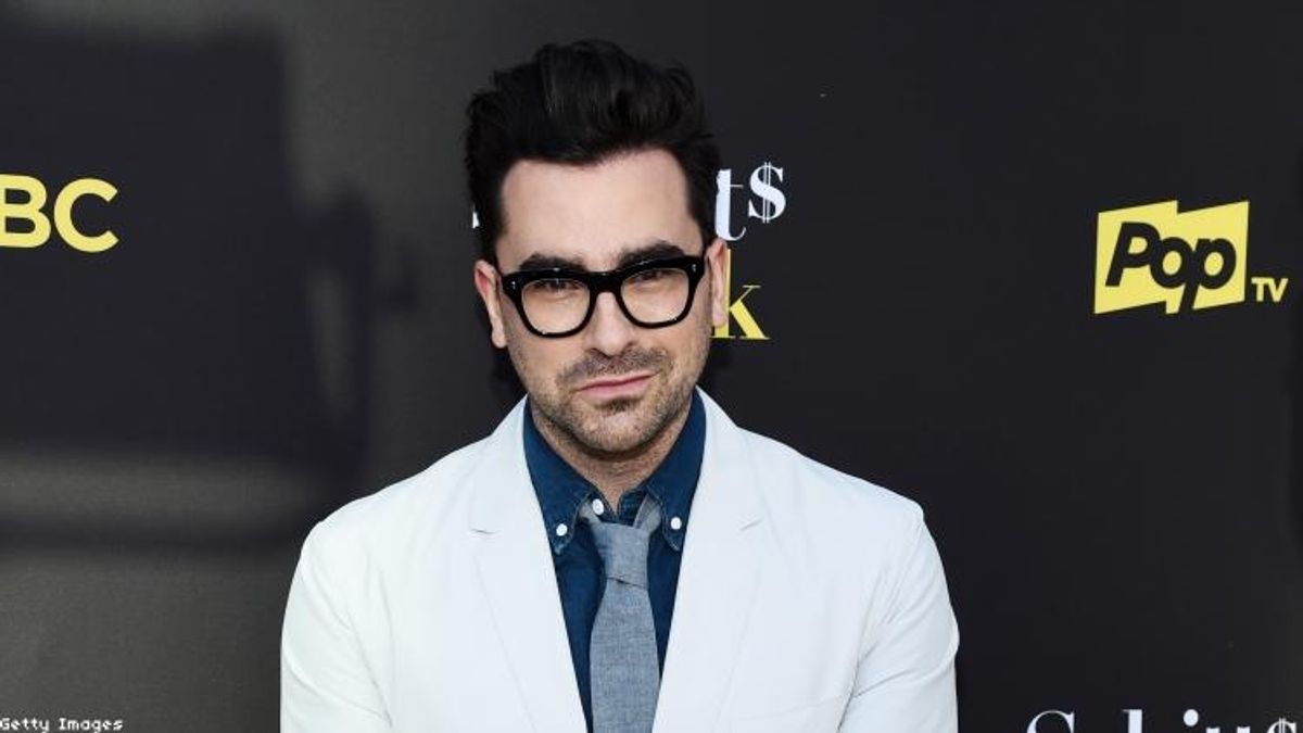 Dan Levy’s Fans Raise $20,000 for LGBTQ+ Youth Charity