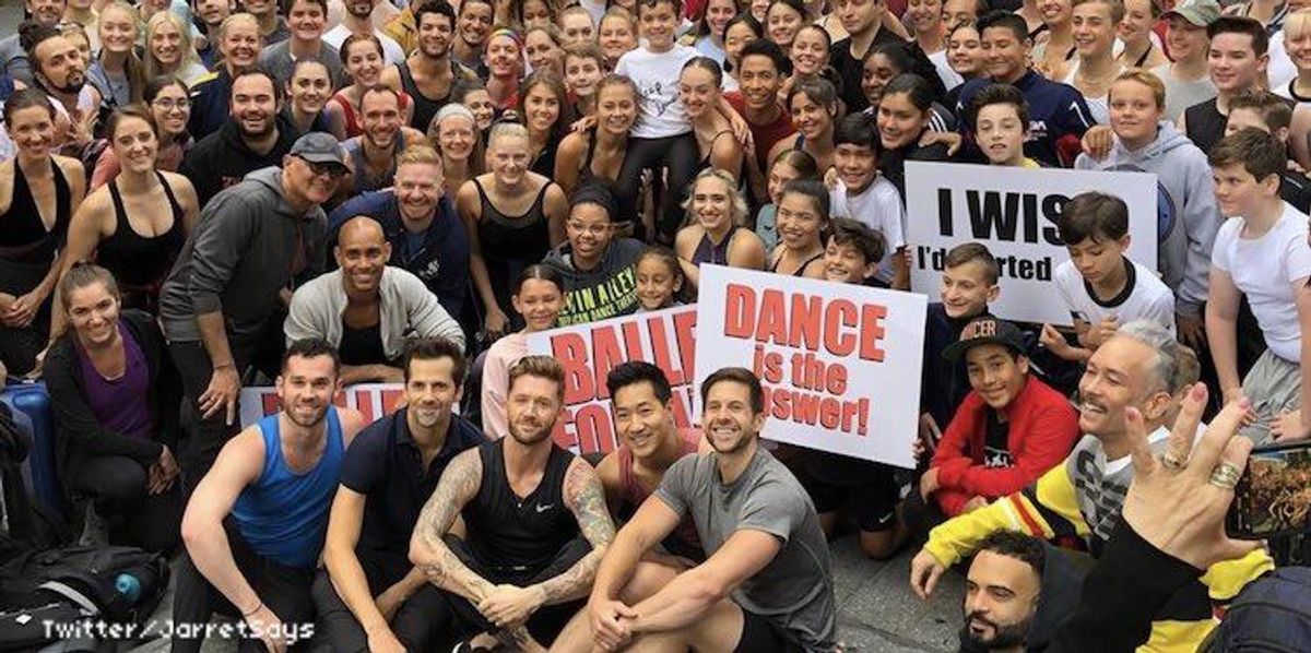 Male Dancers Protest Lara Spencer By Teaching Class Outside 'GMA
