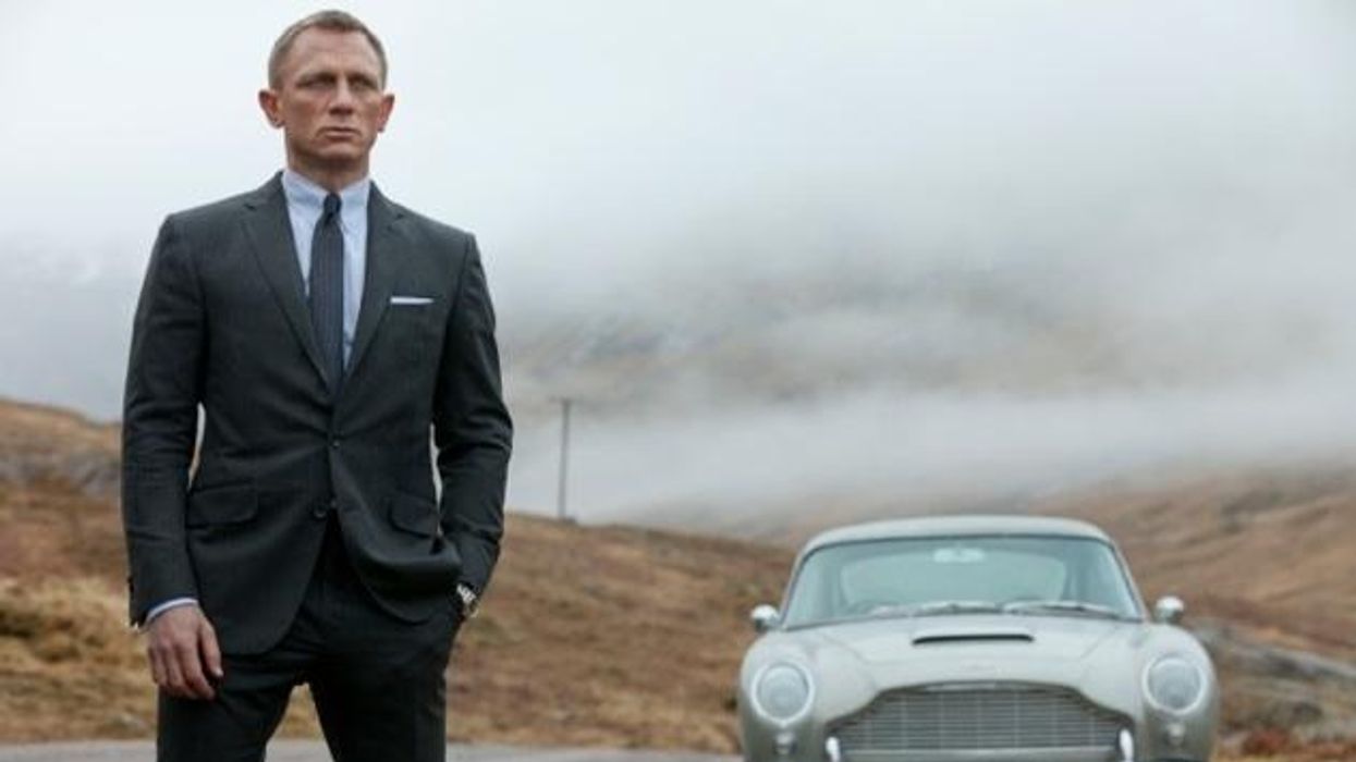 Daniel-craig-skyfall-rotator