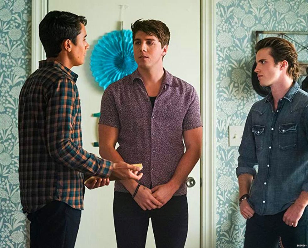 Derek \u2013 Love, Victor