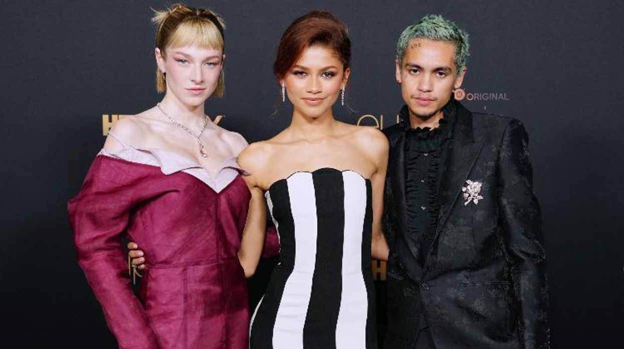 dominic-fike-hunter-schafer-birthday-kiss-instagram-story-dating-relationship-hbo-euphoria-costars