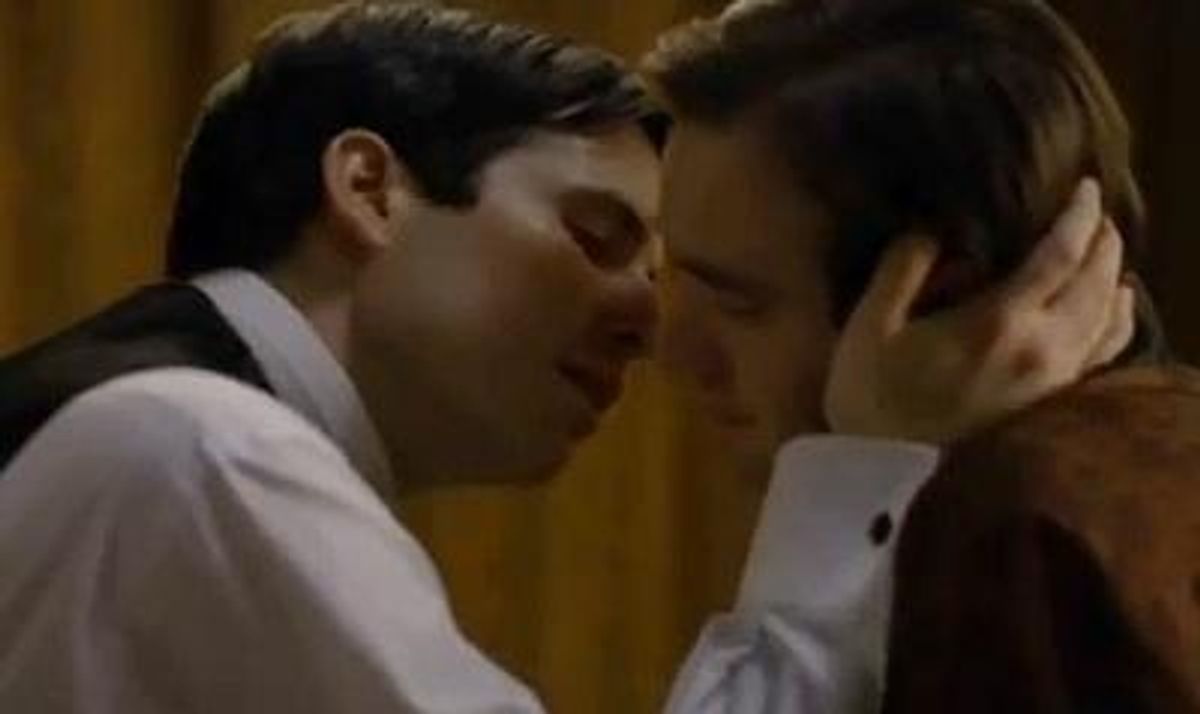 Downton-abbey-gay-kiss