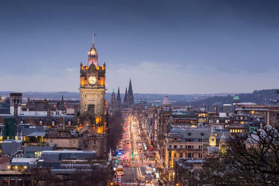 Edinburghviewofprincesstreet