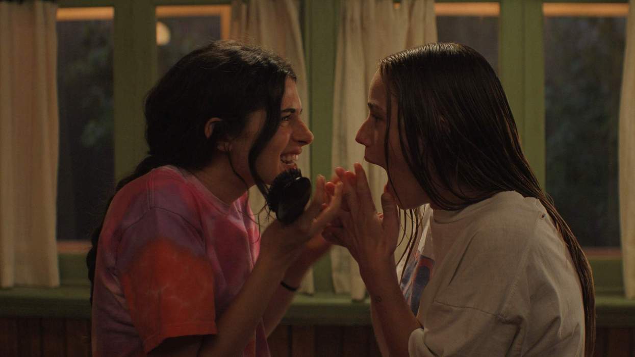 Ella Rubin and Amélie Hoeferle on 'Sterling Point'