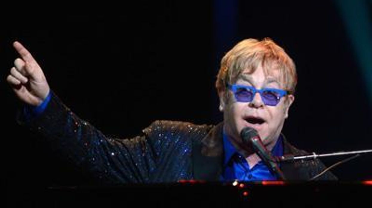 Eltonjohn400x300_0