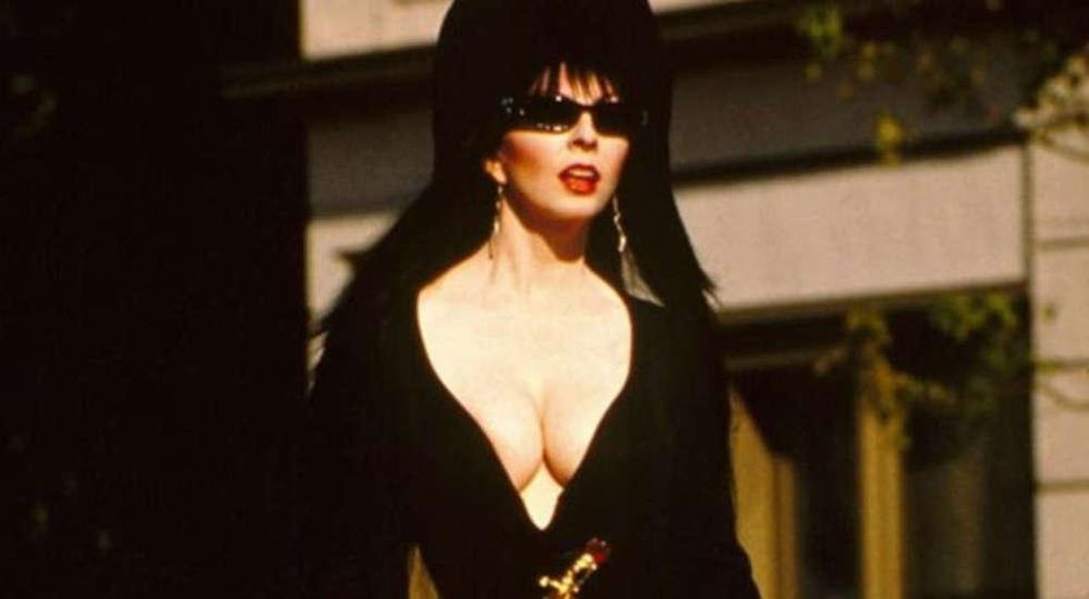 Elvira: Mistress of the Dark (1988)
