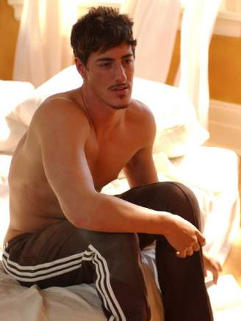 Eric Balfour in Lie With Me