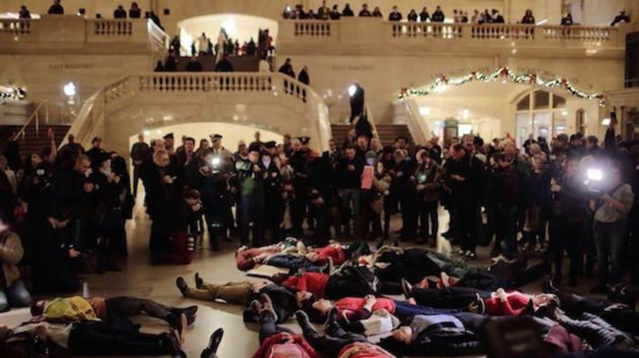 Eric-garner-grand-central-cr_0