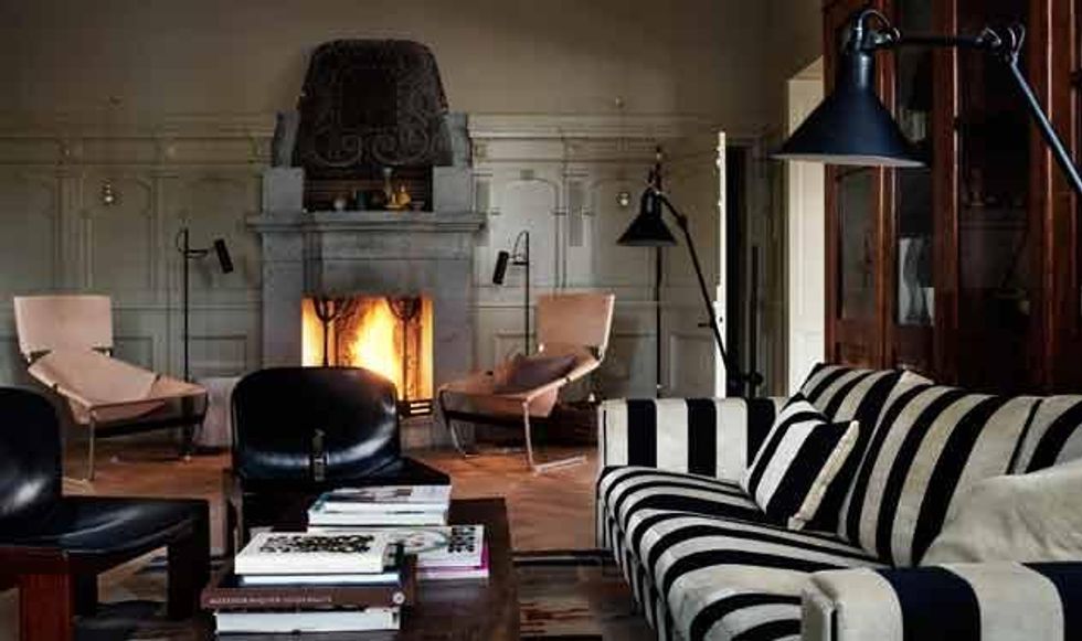 Ett-hem-20120511-44316_fire_out