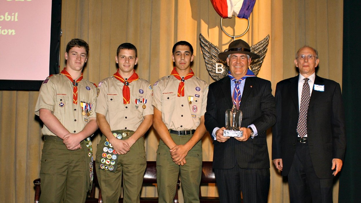 Former ExxonMobil Chairman and CEO RexTillerson being inducted into the BSA Eagle Scout Hall of Fame in 2009