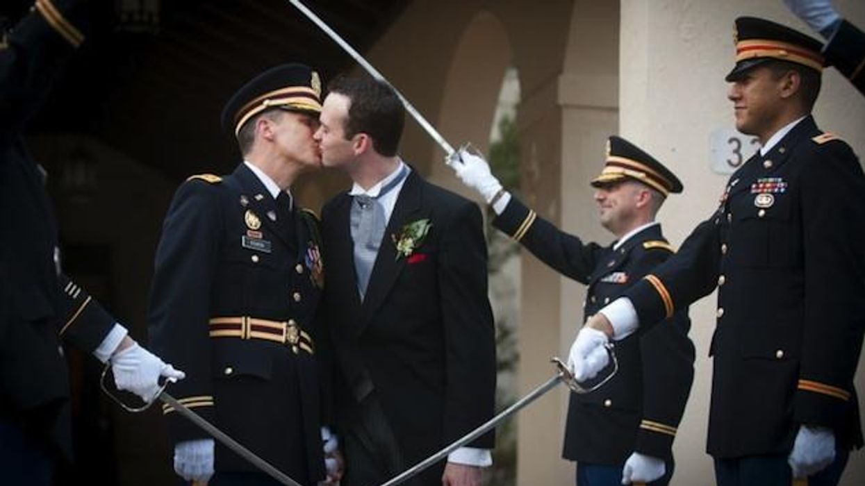 Fortbraggweddingx633-cr