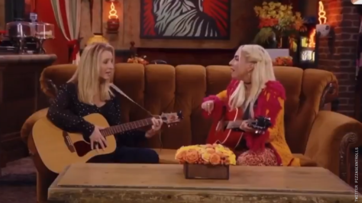 Friends Gaga and Kudrow