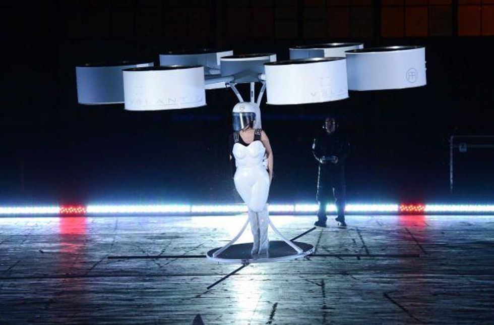 Gaga-navy-yard-artpop