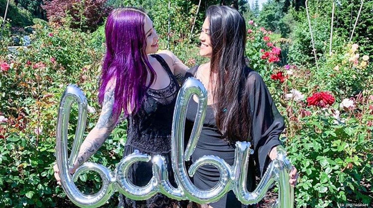 goth lesbians announce baby