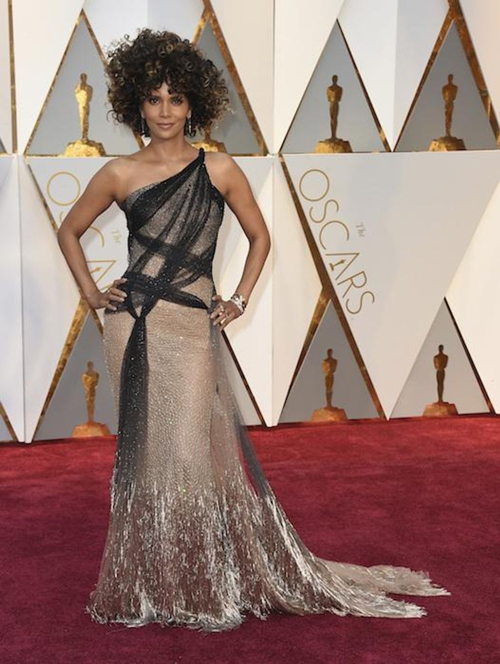Halle Berry in Atelier Versace Couture
