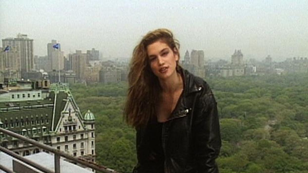 Hos-01-cindy-crawford-blog_0