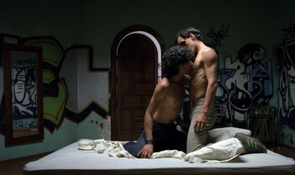 I_am_happiness_on_earth_(5)sized