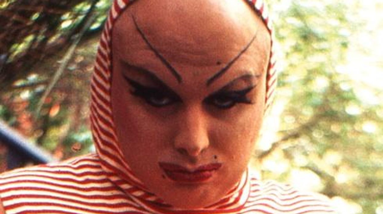 Iamdivine_clay_geerdes_t