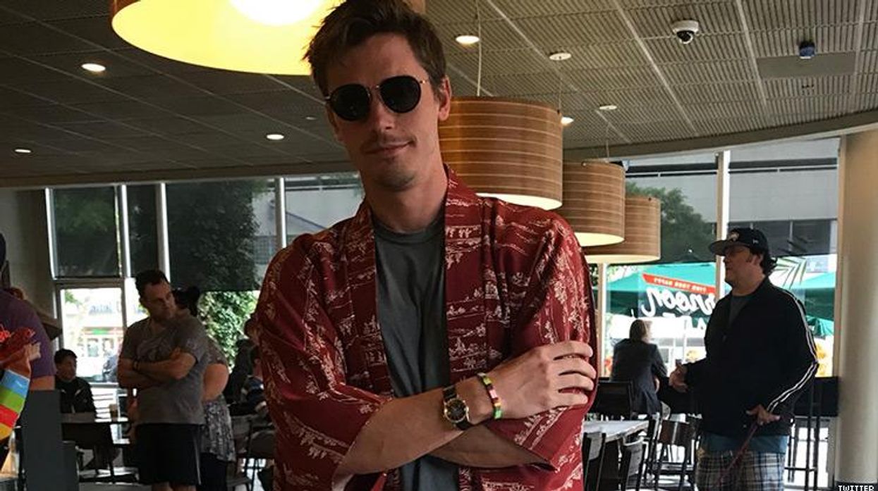 If Antoni Porowski Turns a Bathrobe and Beachwear Into an Outfit, So Are We