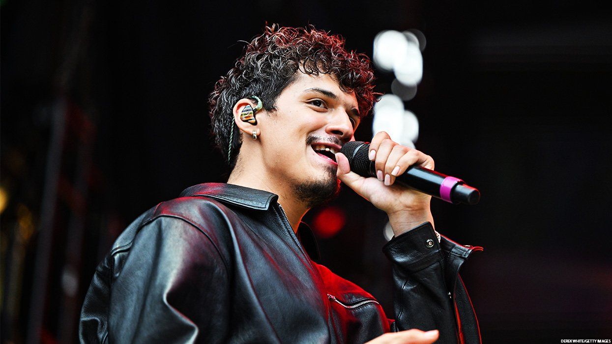 <p>Omar Apollo Opens Up About When He First Realized He Was Gay</p>