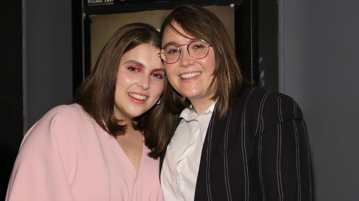 <p>Beanie Feldstein Ties the Knot With Bonnie-Chance Roberts </p>