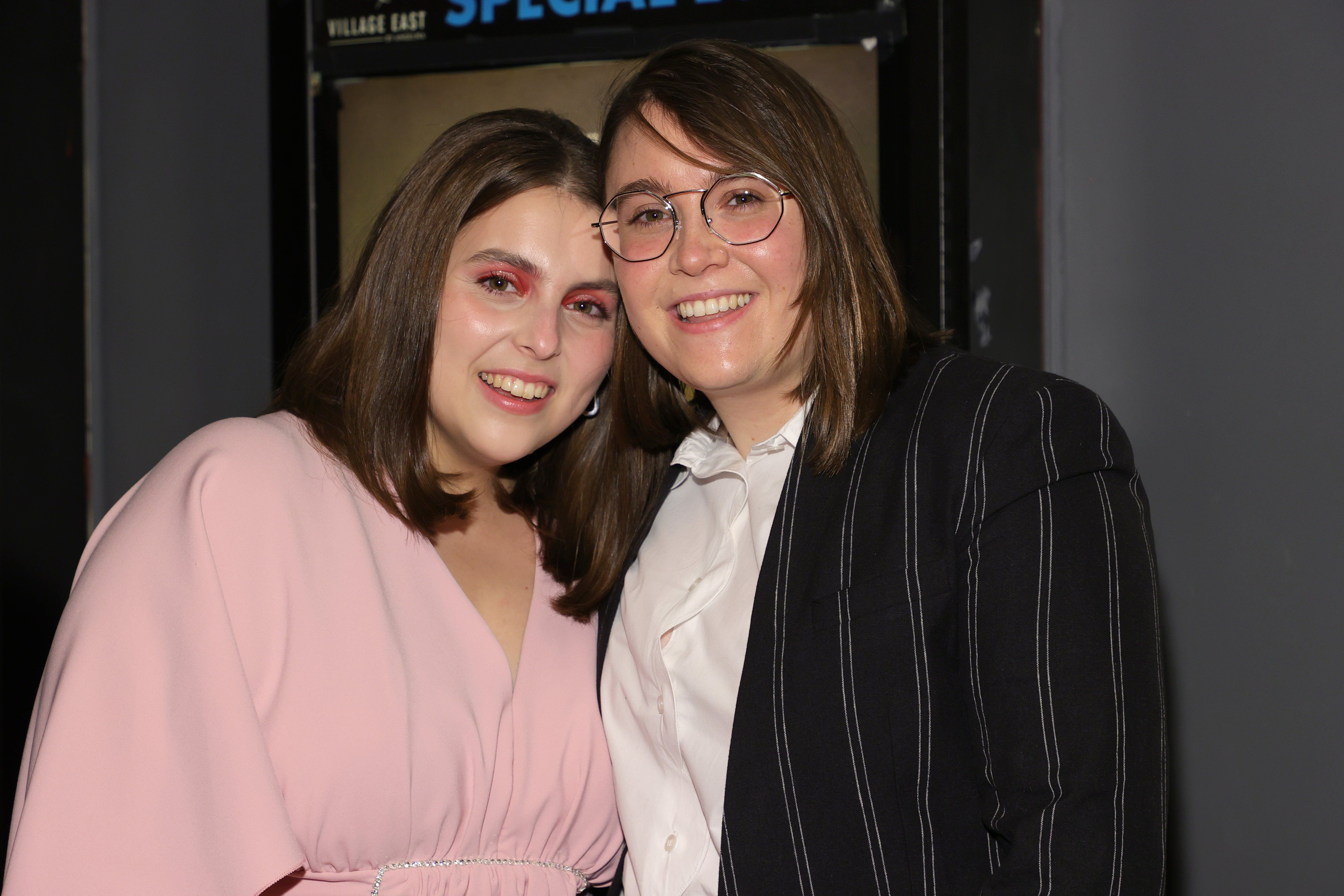 
Beanie Feldstein Ties the Knot With Bonnie-Chance Roberts
