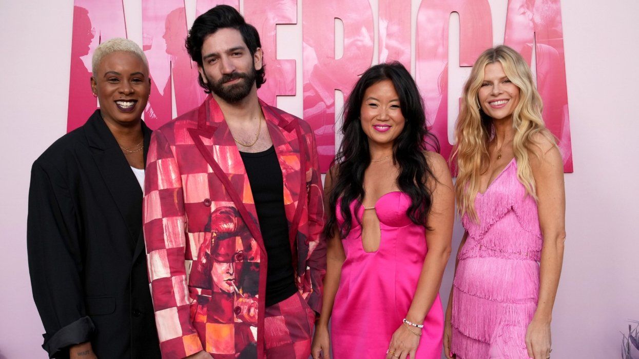 <p><em>Swiping America</em> Cast Talks Icks, Red Flags, & Representation in Their New 'Rom-Doc' Series</p>