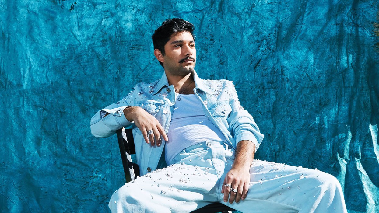 Mark Indelicato teases the 'shake-up' on 'Hacks' & talks spring style