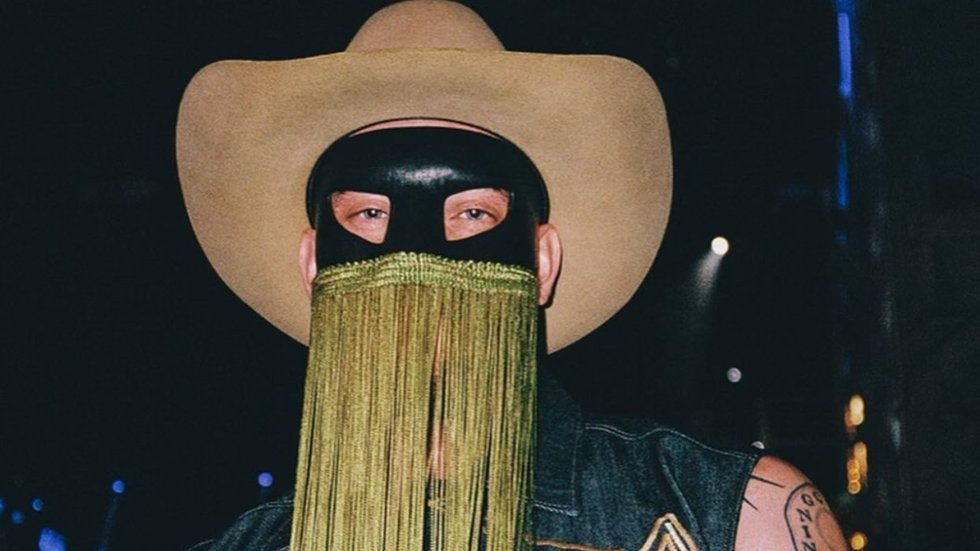 Orville Peck just teased his face on Instagram & now fans are extra thirsty