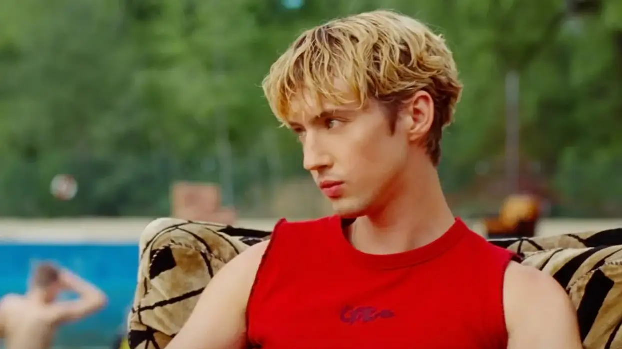 <p>Troye Sivan Wants You to Know He's NOT a Bottom</p>