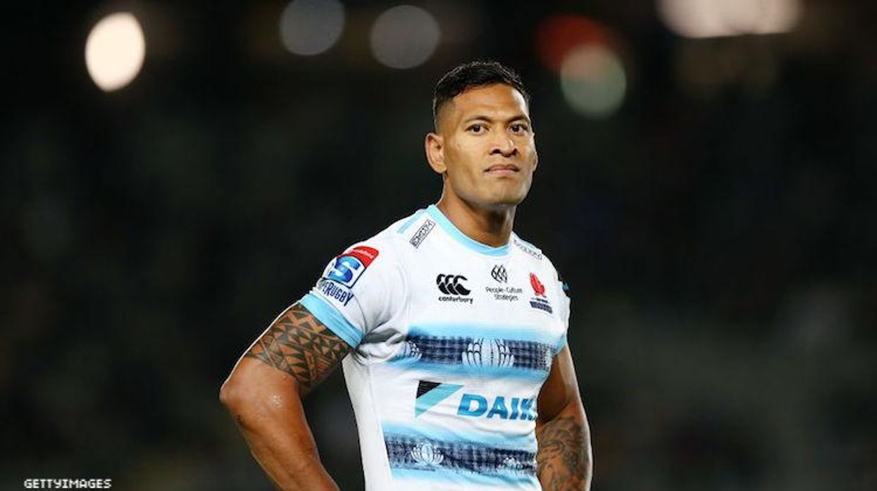 Israel Folau on a rugby field.
