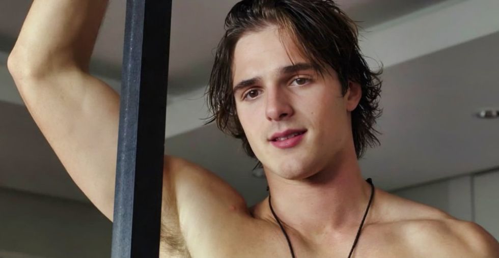 Jacob Elordi as Noah Flynn in The Kissing Booth