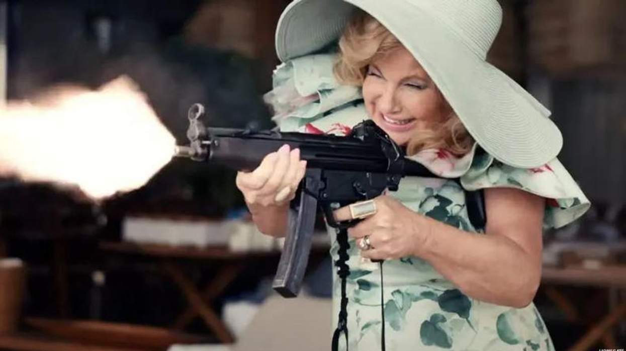 Jennifer Coolidge in Shoutgun Wedding