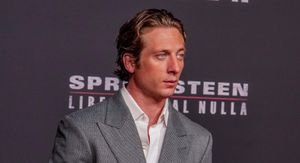 Jeremy Allen White shows off his body in steamy new photoshoot