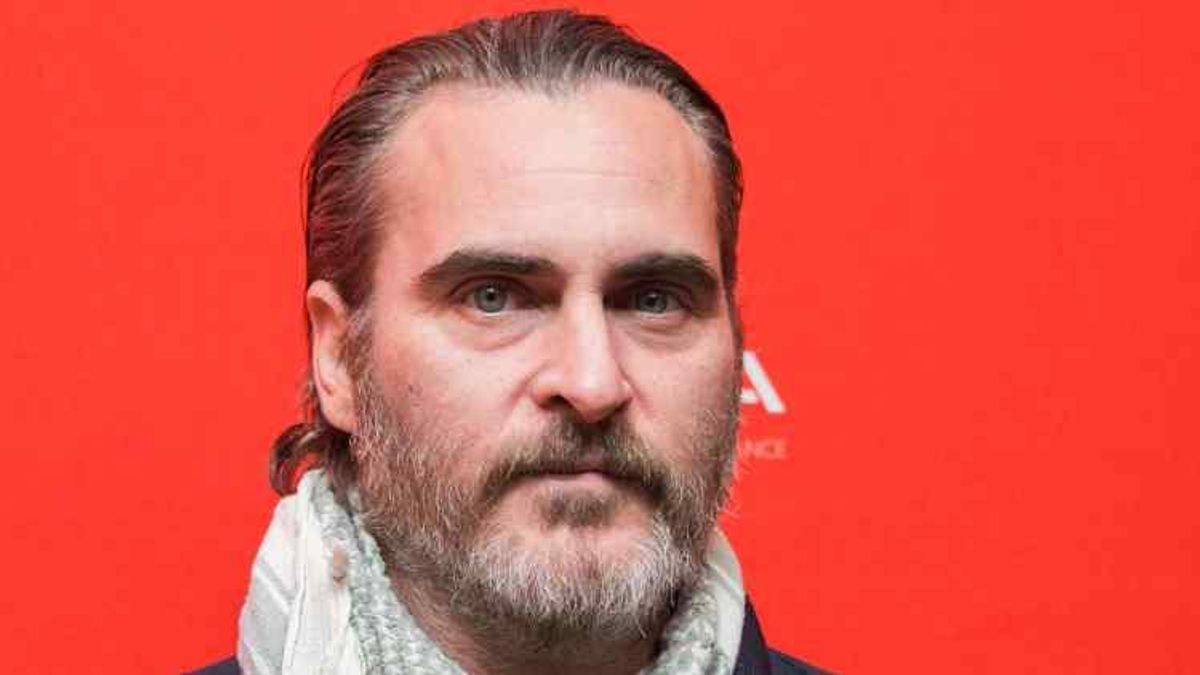 Joaquin Phoenix is Playing the Joker for Some Reason