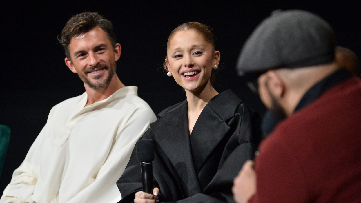 Jonathan Bailey Ariana Grande